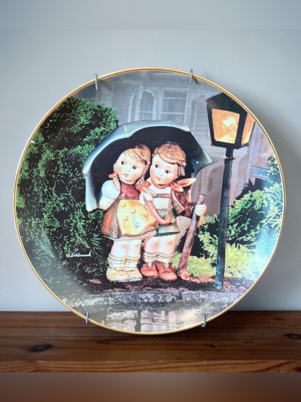 M.J. HUMMEL Collector Plate Little Companions “Stormy Weather"